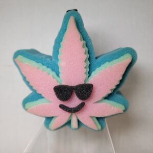 Victoria's Secret PINK "420" Chill Leaf Loofa - NWOT